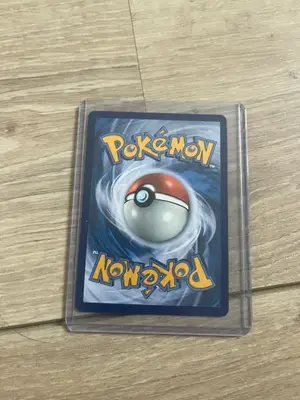 Carte Pokémon en très bon état, remise en main propre uniquement - Miniature 4