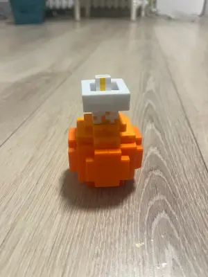 Figurine collector Minecraft « potion » McDonald’s, remise en main propre