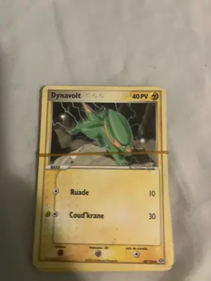 Lot de 10 cartes Pokémon datant de 2005 à 2008