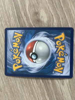 Carte Pokémon en très bon état, remise en main propre uniquement - Miniature 5