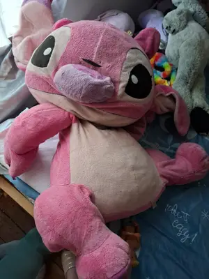 Lot 2 peluches Stitch - 1m20 + Cube