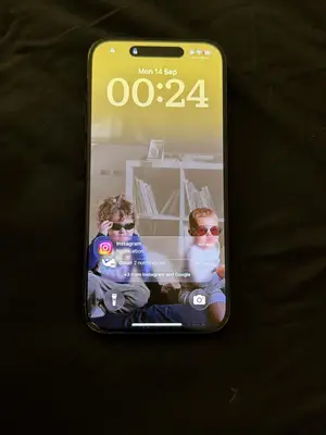iPhone 15 Pro - 256 g - Bon état, batterie 79%
