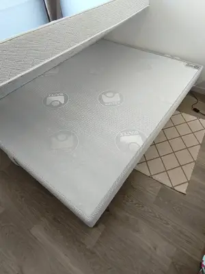 Matelas Bultex avec sommier en très bon état - Miniature 3