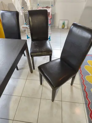 Table IKEA extensible avec 4 chaises offertes - Miniature 2