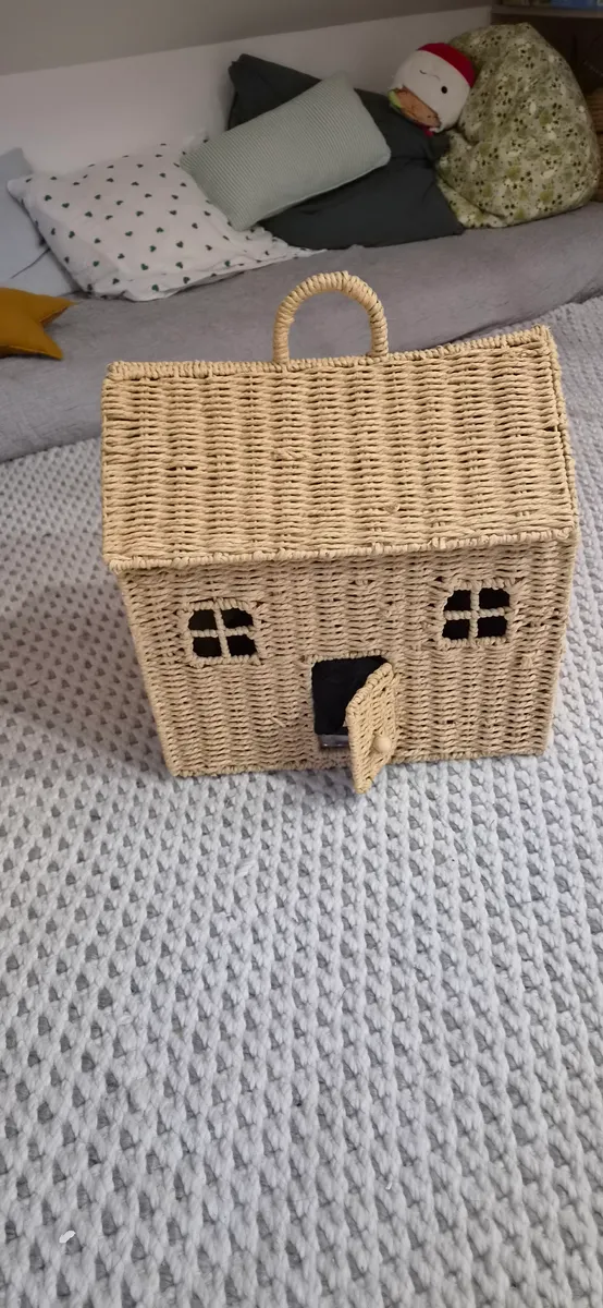 Jolie boîte de rangement en forme de maison - Photo 1