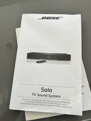 Barre de son Bose Solo TV Sound System en très bon état - Miniature 2