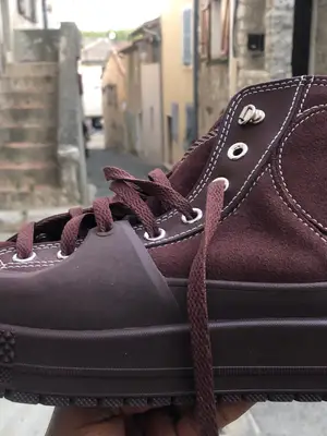 Baskets montantes Converse All Star marron bordeaux en très bon état, pointure 42 - Miniature 3