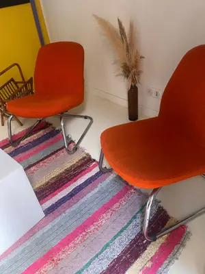 Paire de fauteuils orange vintage - Miniature 2