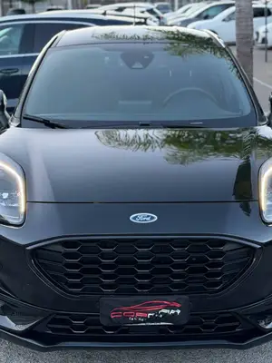 Ford Puma 1.0 EcoBoost Hybride 125 ch ST-Line noire - Miniature 2