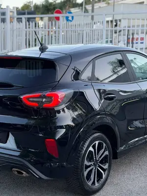 Ford Puma 1.0 EcoBoost Hybride 125 ch ST-Line noire - Miniature 3