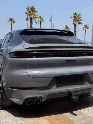Porsche Cayenne E-Hybrid Coupé 2026 gris