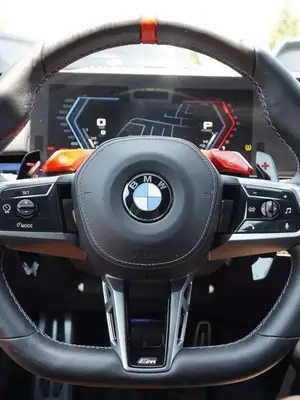 BMW M5 G99 2026 verte - Miniature 5