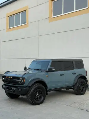 Ford Bronco 2022 gris