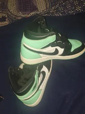 Paire de Jordan 1 Taille 41 - Bon État - Miniature 2