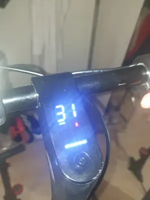 Trottinette électrique 31 km/h - Bon état - Miniature 4