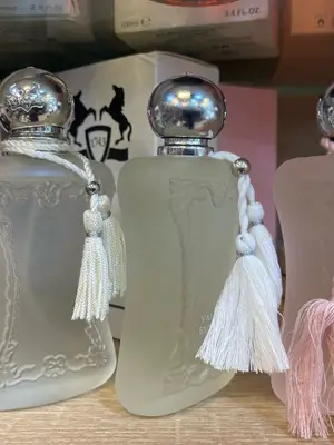 200 références de parfums hommes et femmes 80-100ml - Miniature 3