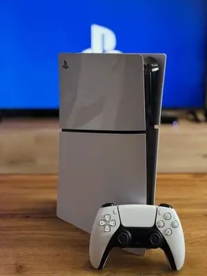 PlayStation 5 Slim Digital 1To - État quasi neuf