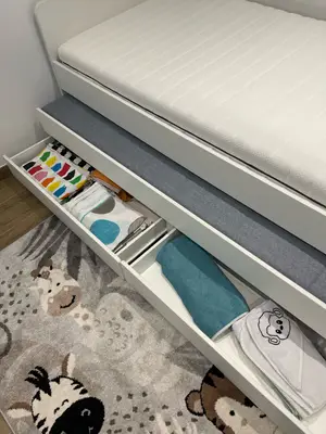 Lit IKEA 90x200 avec tiroir + rangement + 2 matelas