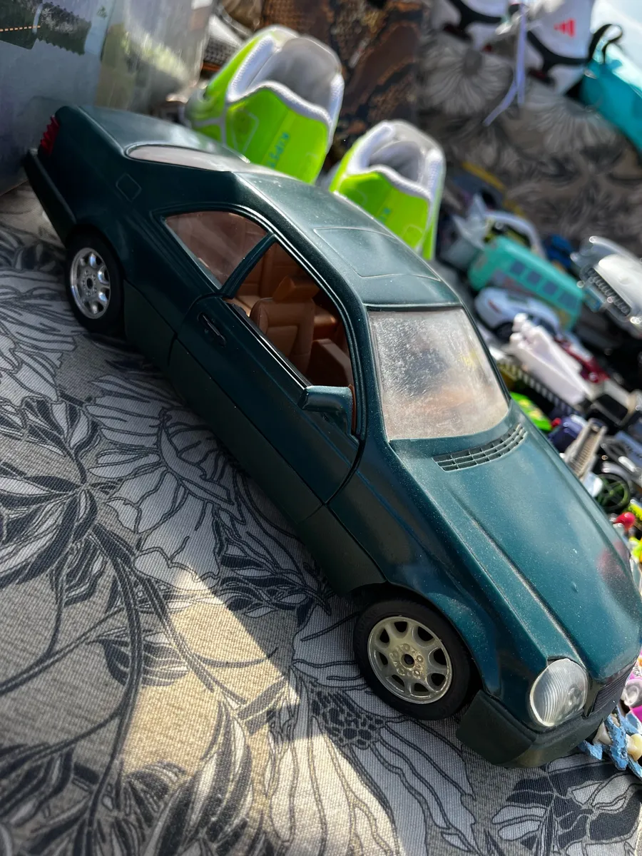 Voiture miniature de collection en bon état général - Photo 1