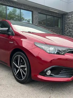 Toyota Auris HSD 136ch - Miniature 4