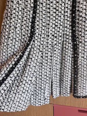 CHANEL Tweed Skirt Black & White Size 38 - Miniature 5