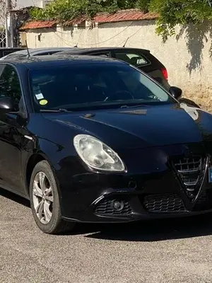 Paiement 4X CB - Tres Belle Alfa Roméo Giulietta 1.6JTDM 105CH Super Crit’Air2 - Miniature 9