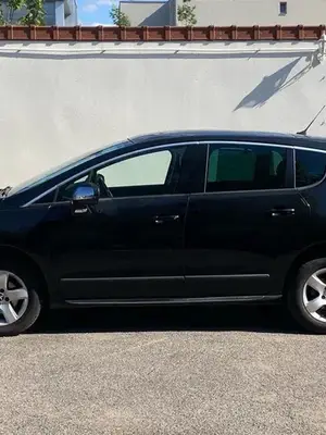 Peugeot 3008 1.6 E-HDi 115 ch Automatique Blue Lion - Miniature 2