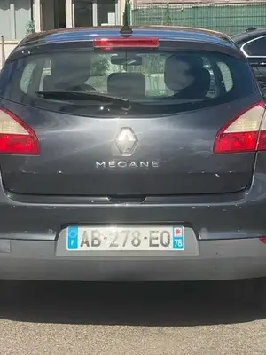 Renault Megane III 1.5DCi 85CH Eco2 Expression Megane III 1.5 DCi 85ch Eco2 Expression - Miniature 3