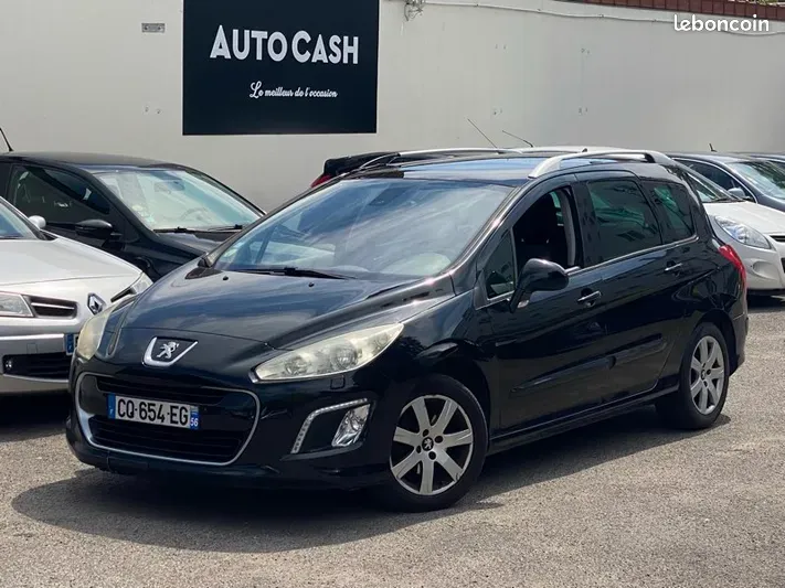 Peugeot 308 SW - Photo 1