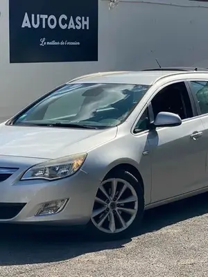 Très Belle Opel Astra Tourer 1.7CDTi 110CH Cosmo Crit’Air2