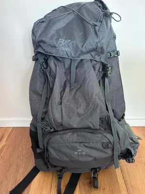 Sac à dos de trekking homme 50+10 L MT500 Air Décathlon
