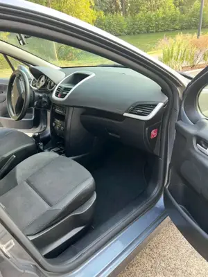 Peugeot 207 1.6 HDi 90ch 2010 - 194700 km