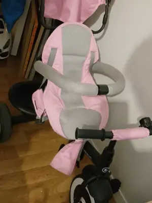 Vélo-poussette en bon état
