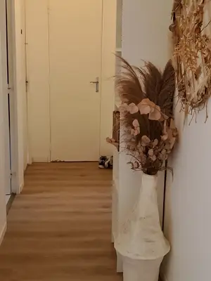 Chambre de 16 m² avec balcon, chauffage et charges compris, disponible immédiatement