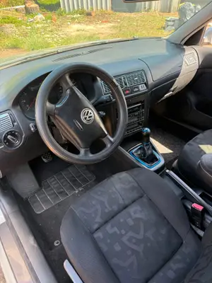 Volkswagen Golf 1.9 TDI 130 ch 2003, courroie à changer, sans contrôle technique - Miniature 4