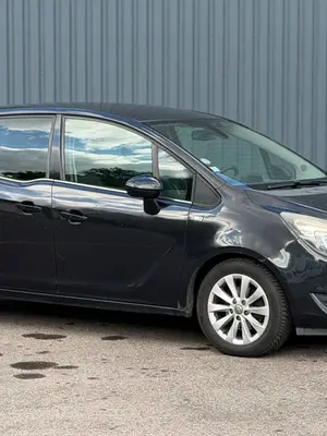 Opel Meriva Turbo 2014 120 ch essence boîte manuelle - Miniature 2
