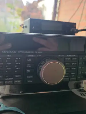 Radio amateur Kenwood TS-450S fonctionnelle avec micro et câble d'alimentation