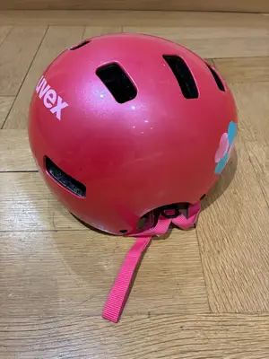 Casque de vélo UVEX Junior presque neuf avec système de réglage pratique