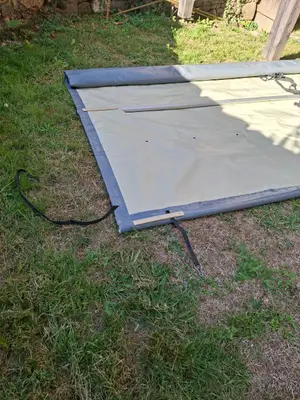 Bâche d'hiver piscine 4x8m gris avec ouverture échelle - Miniature 2