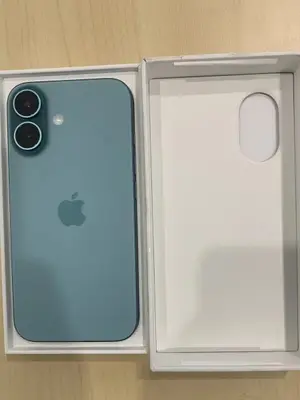 Apple iPhone 16