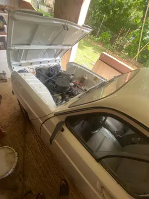 Renault 4L à vendre - Prix négociable - Miniature 4