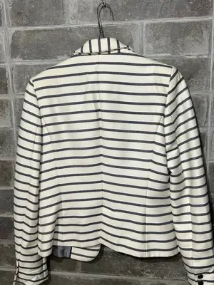 Blazer en très bon état, porté moins de cinq fois - Miniature 5
