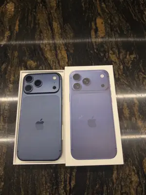 iPhone 17 Pro Max 256 Go bleu en très bon état