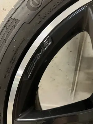 4 roues complètes Mercedes-AMG 19 pouces, pneus Continental 235/45 R19 - Miniature 2