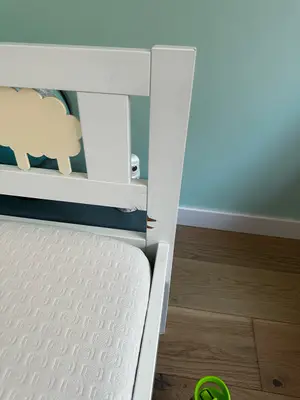 Lit d’enfant IKEA 70 x 160 cm en bon état avec matelas - Miniature 2