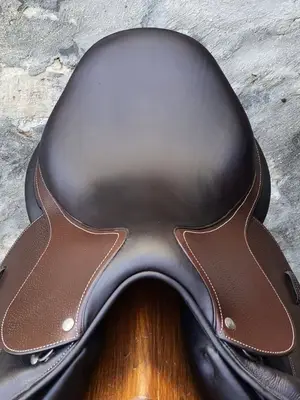 Selle Forestier Seoul C 17,5 pouces châtaigne, double quartier avec housse - Miniature 5