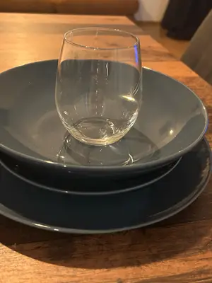 Lot vaisselle IKEA - 24 pièces (assiettes et verres)
