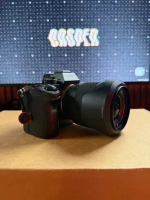 Sony A7 III avec objectif 28-70 mm f/3,5-5,6 OSS