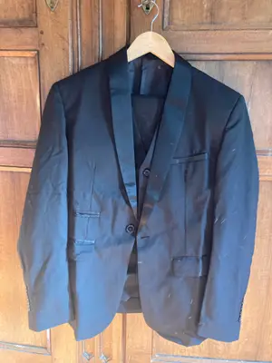 Smoking noir homme taille S, neuf
