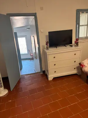 Appartement meublé 29 m² à Béziers, réservé aux étudiants, charges comprises - Miniature 3
